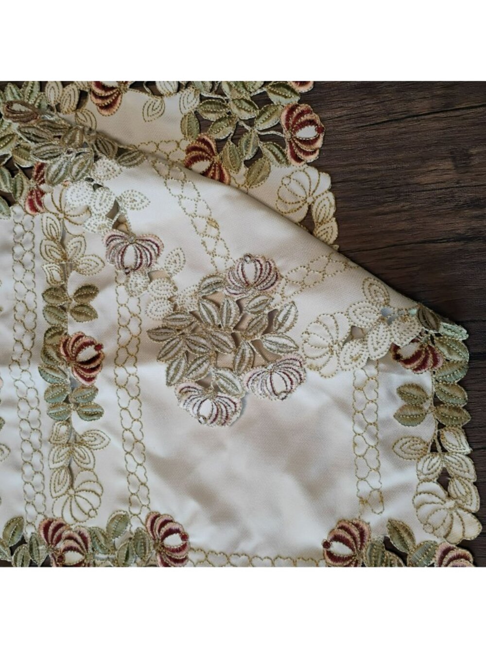 Vintage Floral Embroidered Cutwork Placemats Cream Rose Lace Set of 2, Cottage - Picture 6 of 7